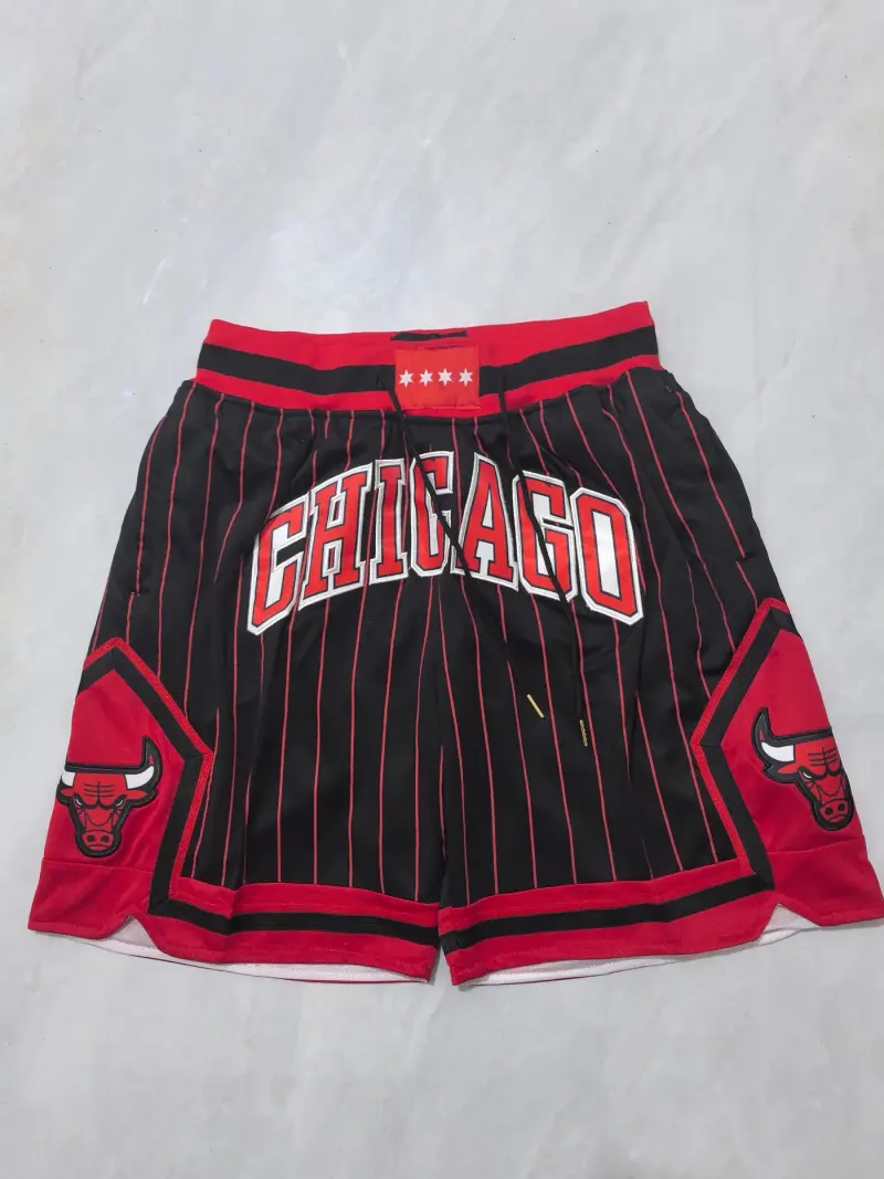 CHICAGO BULLS RED SHORTS
