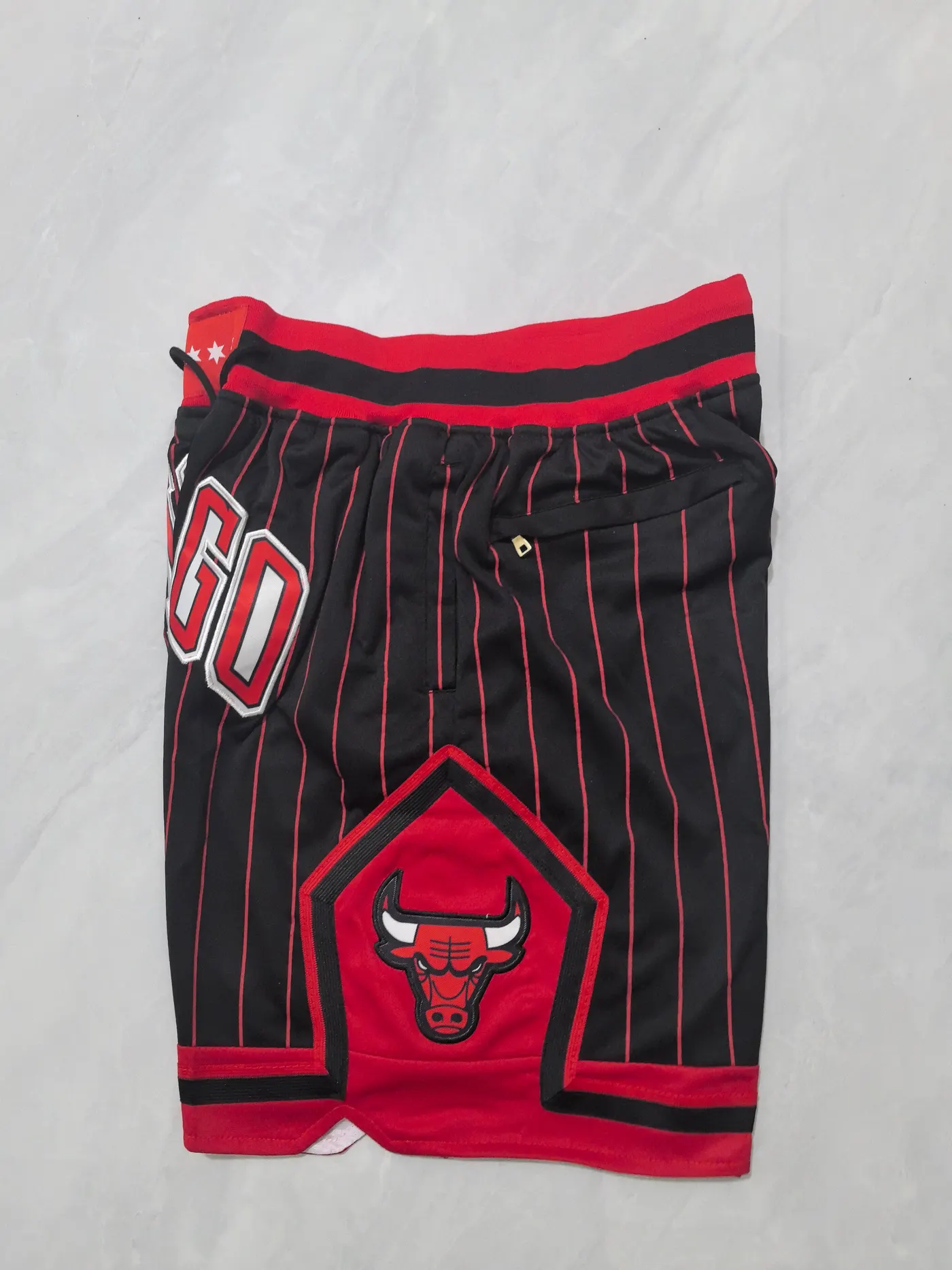 CHICAGO BULLS RED SHORTS