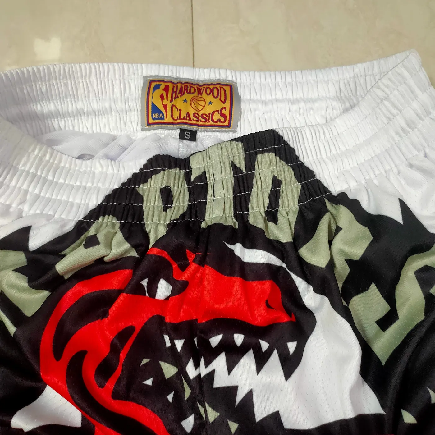 TORONTO RAPTORS WHITE SHORTS