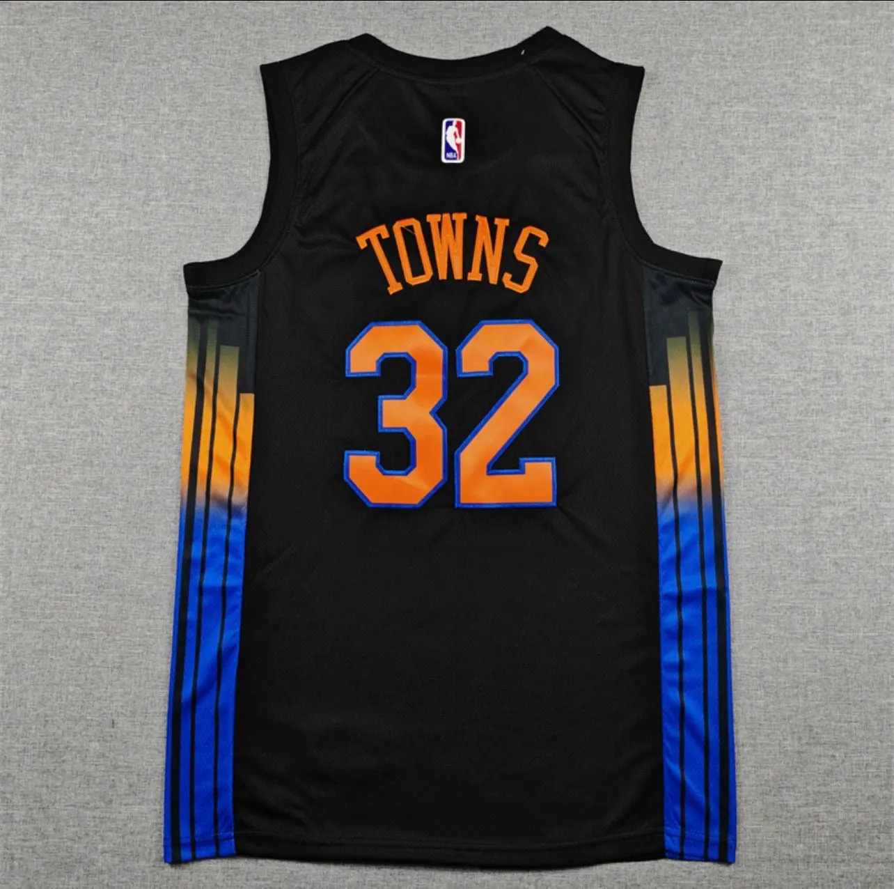 Karl-Anthony Towns Black Gradient New York Knicks Jersey