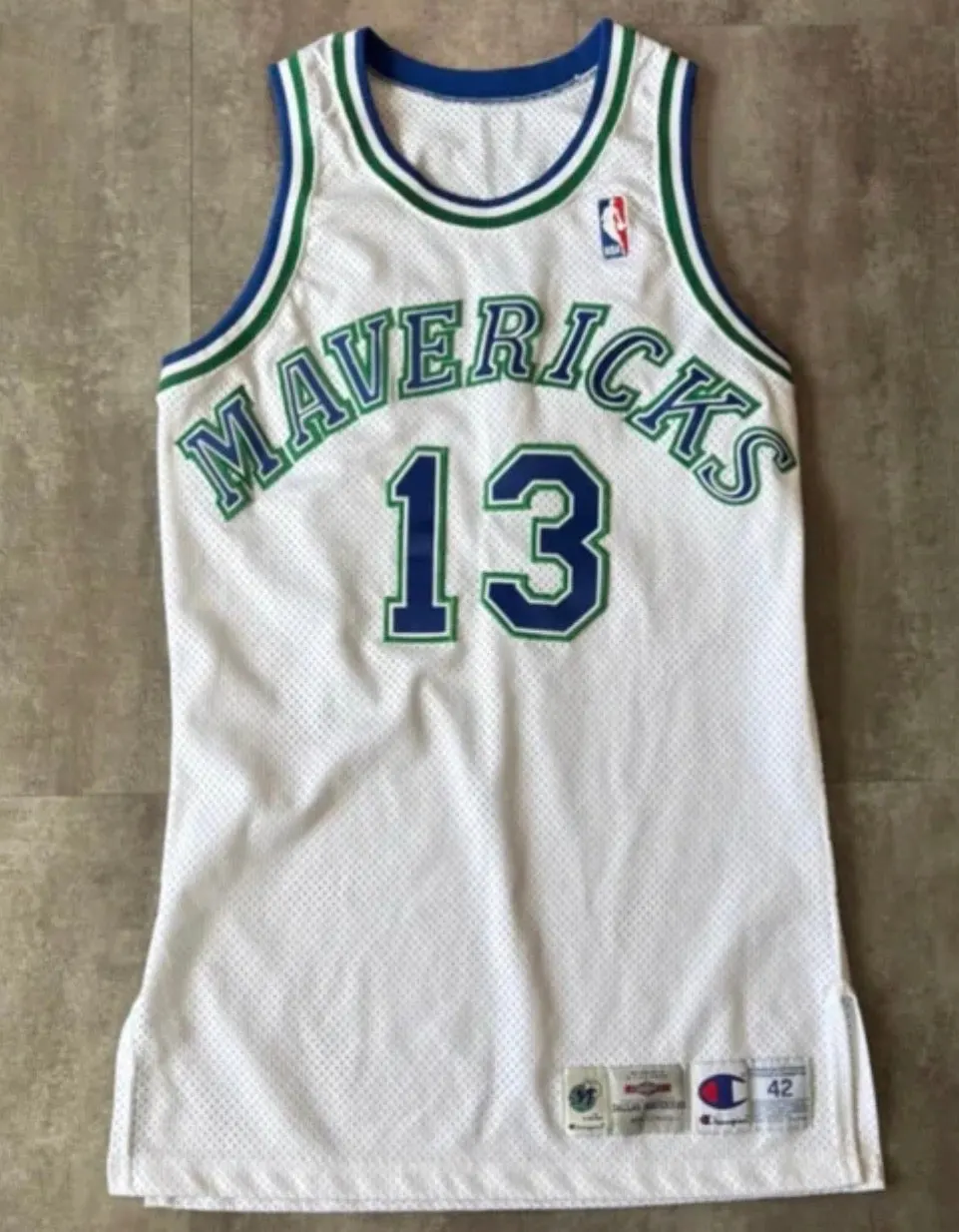 DALLAS MAVERICKS STEVE NASH WHITE VINTAGE JERSEY