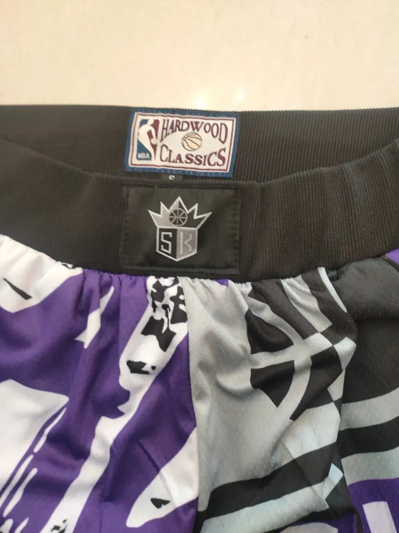 SACRAMENTO KINGS BLACK SHORTS