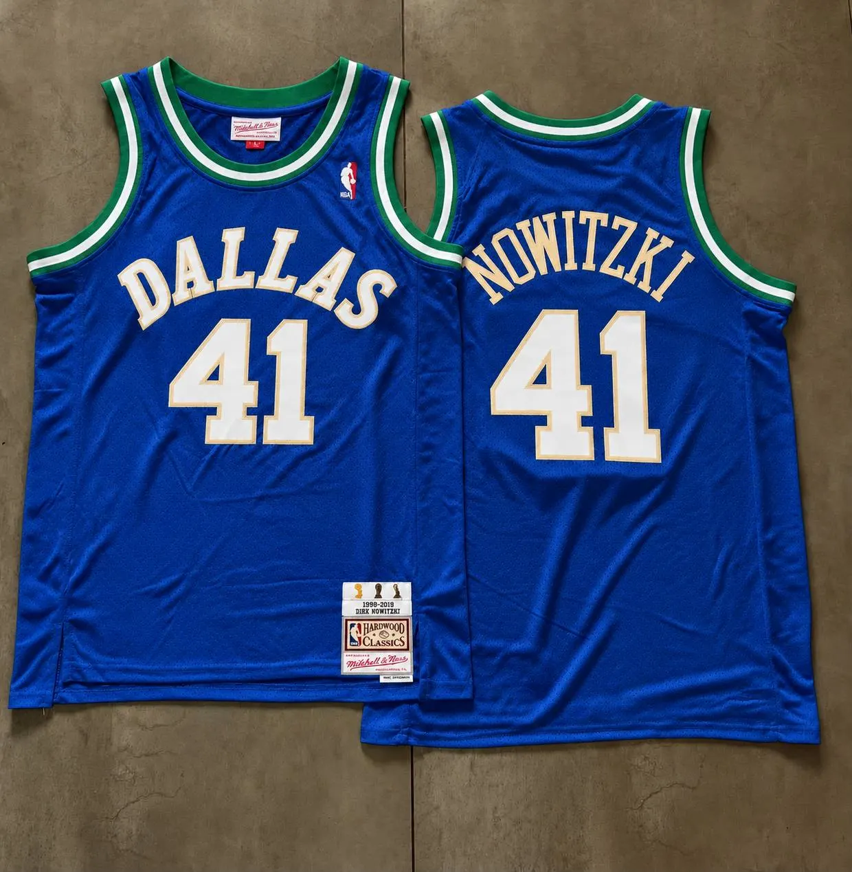 Dallas Mavericks Dirk Nowitzki Blue And Cream Vintage Jersey