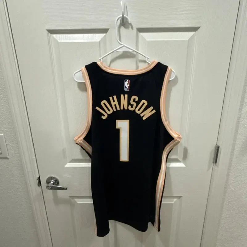 ATLANTA HAWKS JALEN JOHNSON BLACK PEACHTREE JERSEY