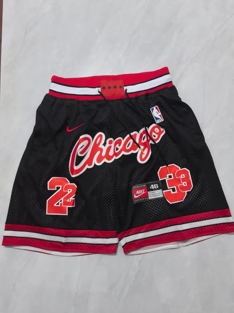 CHICAGO BULLS MICHAEL JORDAN BLACK SHORTS