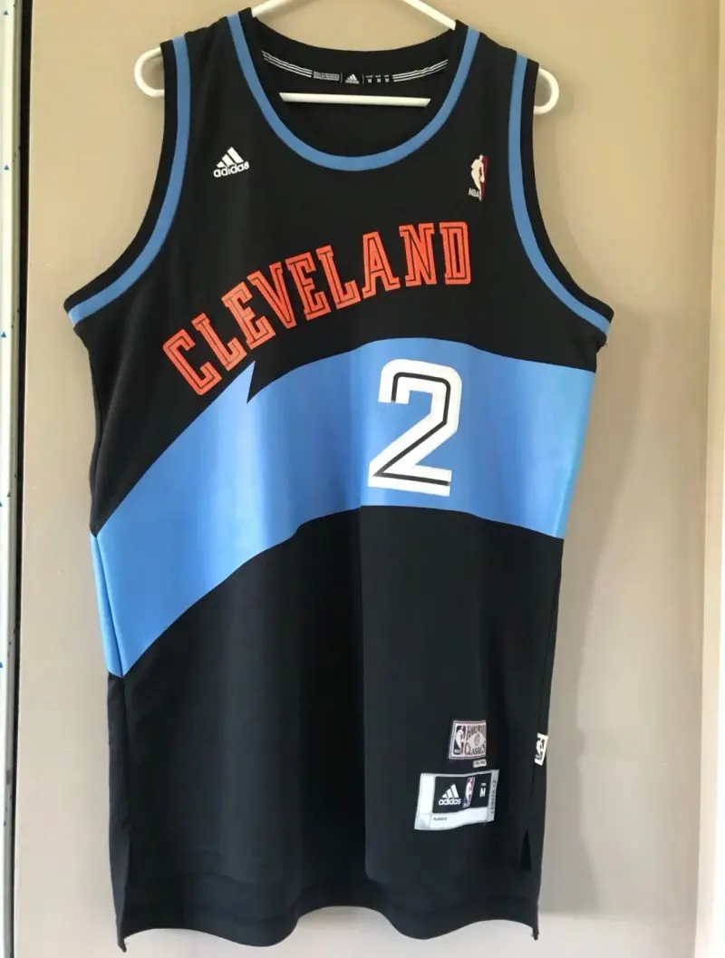 Cleveland Cavaliers Kyrie Irving blue jersey