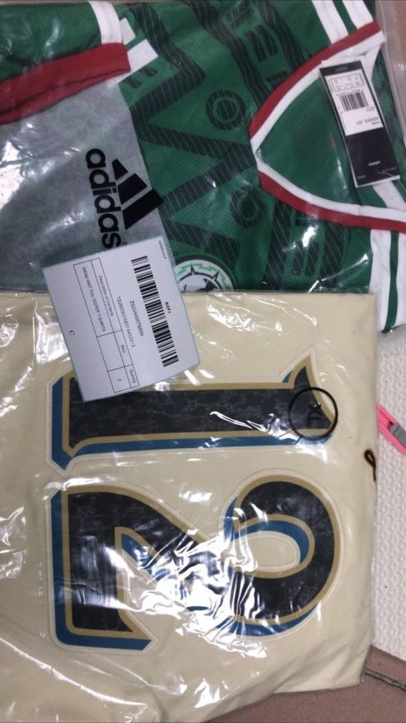 Cruxchristi warehouse: jerseys bagged and packed before shipping
